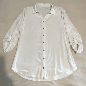 Kim Rogers White Button-up Shirt super soft size M